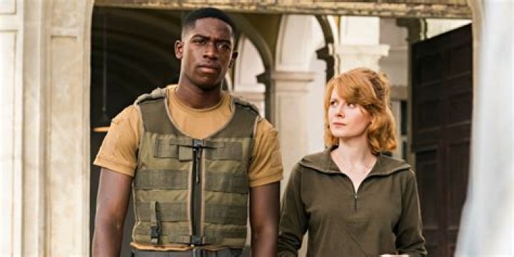OUTSIDE THE WIRE, Damson Idris, 2021. ph: Jonathan Prime /&copy; Netflix / Courtesy Everett Collection