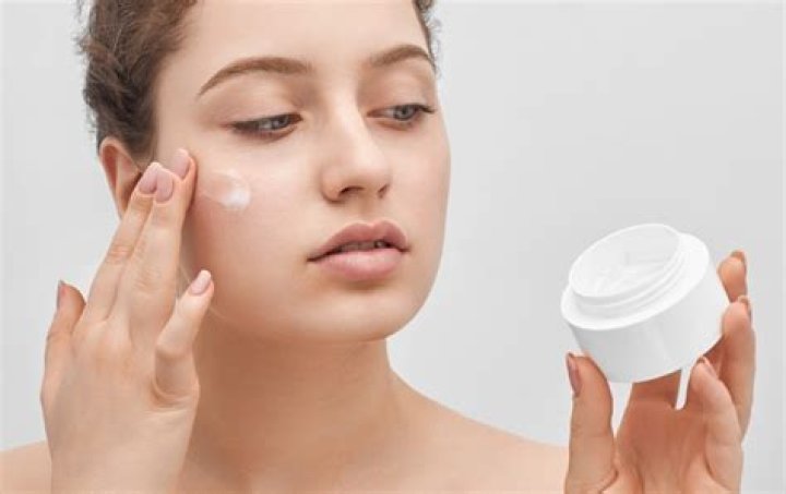 Over 14k People Swear By This $30 Anti-Aging Face Cream After Seeing Immediate Results