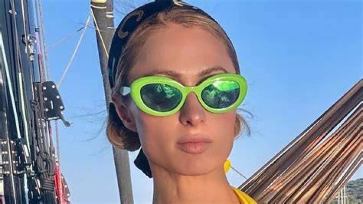 Paris Hilton bikini