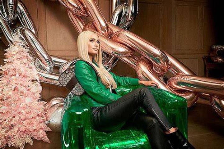 Paris Hilton Models In Coach Campaign Pics With Green Jacket & Bag – Hollywood Life