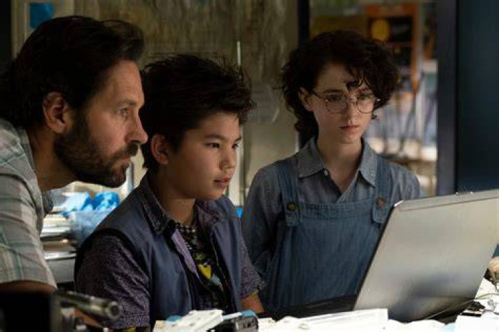 Paul Rudd With Logan Kim & Mckenna Grace