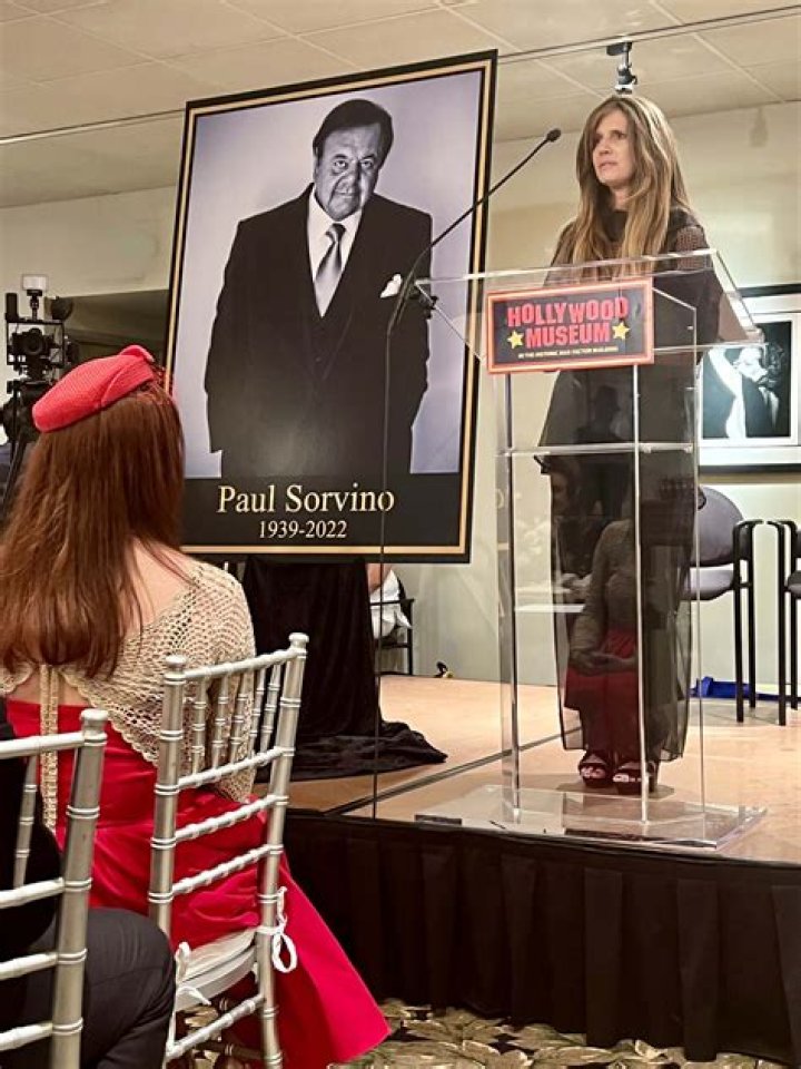 Paul Sorvino & Wife Kiss Daughter Mira In 1996