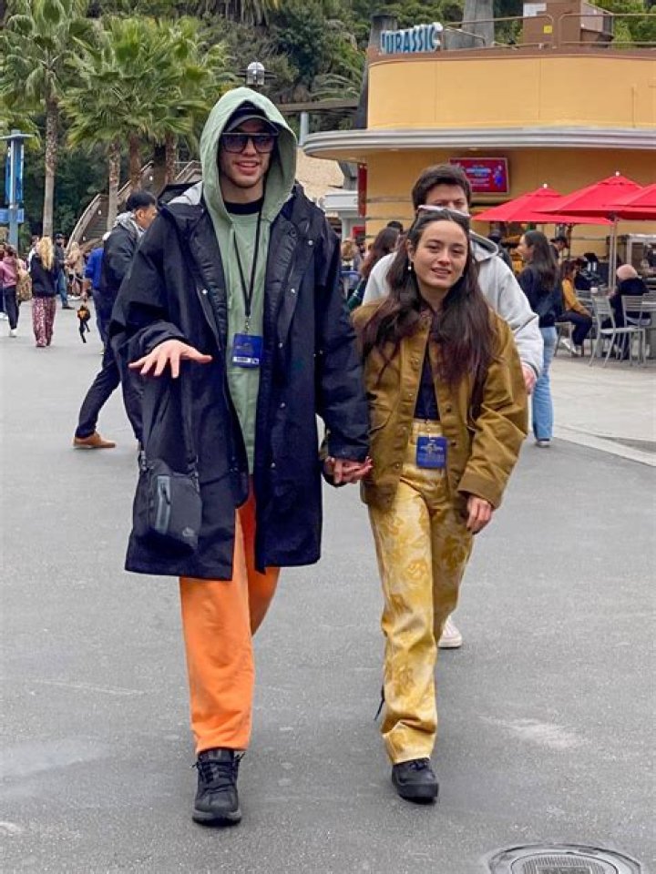 Pete Davidson, Chase Sui Wonders