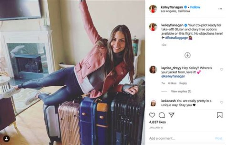 Peter Weber & Kelley Flanagan Dance In New TikTok Video After Sparking Romance Rumors