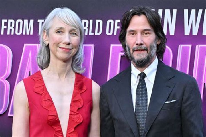 Photos Of Keanu Reeves & More Celebs – Hollywood Life