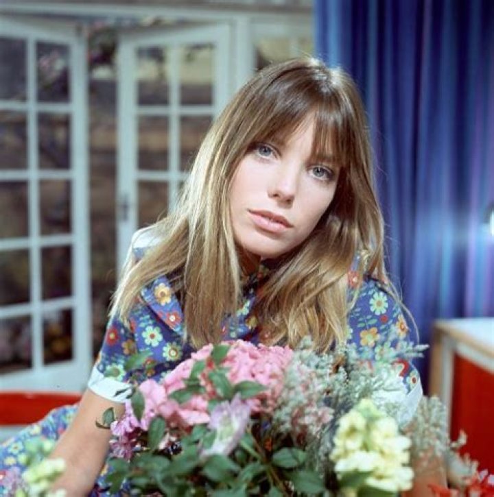 Photos Of The Late Singer & Actress – Hollywood Life