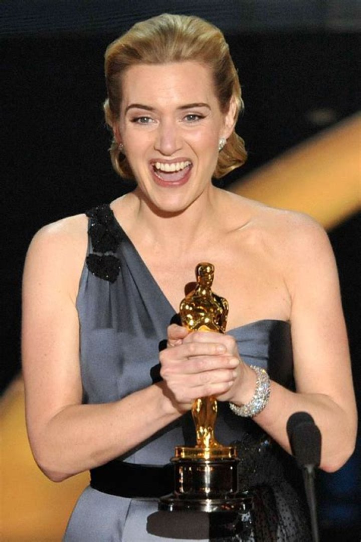 Photos Of The Oscar Winning Actress – Hollywood Life