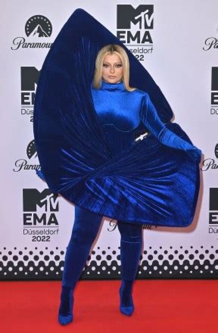 [PICS] Bebe Rexha’s Nip Slip — See Her Wardrobe Malfunction In Sexy Gown – Hollywood Life
