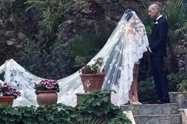 Portofino, ITALY - Kourtney Kardashian and Travis Barker get married in Portofino.Pictured: Kourtney Kardashian, Travis BarkerBACKGRID USA 22 MAY 2022 BYLINE MUST READ: Cobra Team / BACKGRIDUSA: +1 310 798 9111 / : +44 208 344 2007 / *UK Clients - Pictures Containing ChildrenPlease Pixelate Face Prior To Publication*