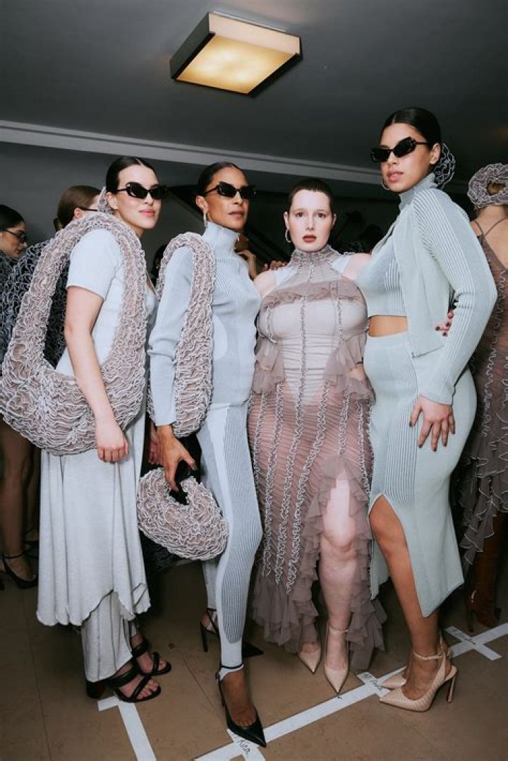 pregnant models vs fashion show
