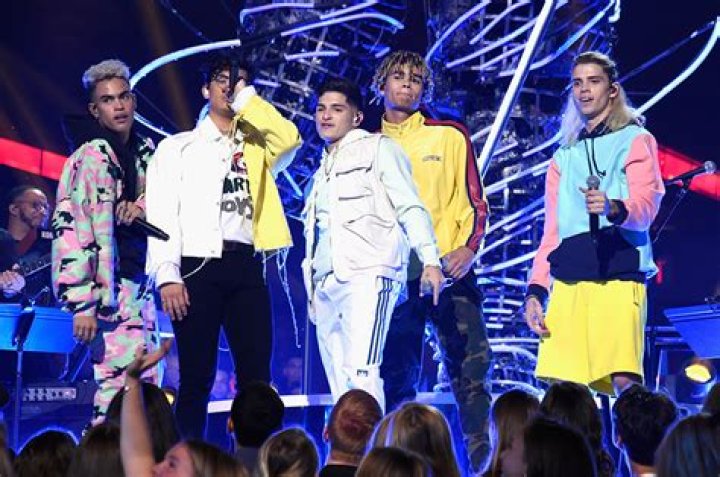 PRETTYMUCH on their FOMO Tour