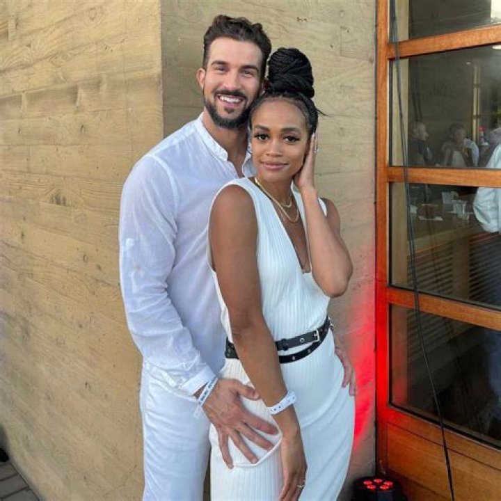 Rachel Lindsay’s Dress For The ‘Bachelorette’ Premiere: Wows In White Gown