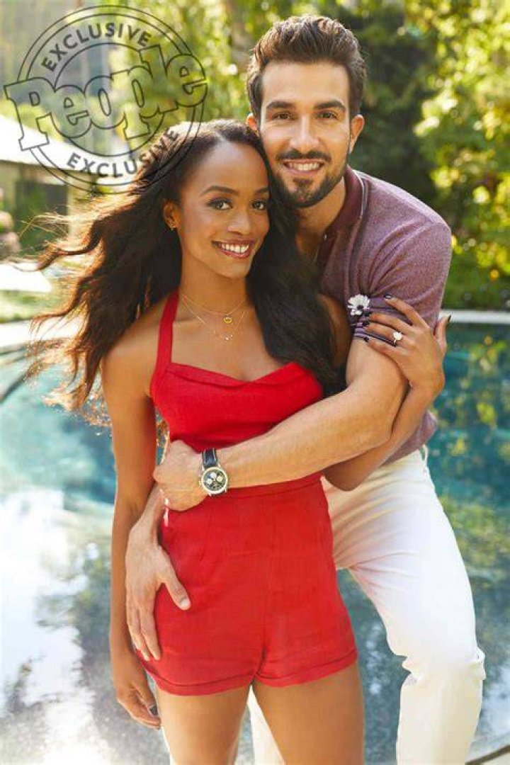 Rachel Lindsay Wears Green Bikini & Kisses Bryan Abasolo On Honeymoon – Hollywood Life