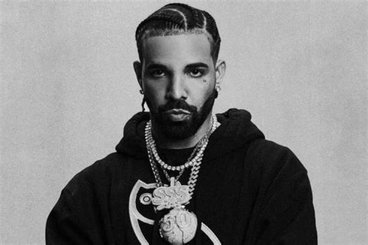 Rapper Drake wearing a 5.5 Million dollar Richard Mille Watch that he bought for his birthday as he attends the game between the Houston Rockets and the Los Angeles Lakers at STAPLES Center in Los Angeles, California Pictured: Drake,Corey Gamble Ref: SPL5271748 311021 NON-EXCLUSIVE Picture by: London Entertainment / SplashNews.com Splash News and Pictures USA: +1 310-525-5808 London: +44 (0)20 8126 1009 Berlin: +49 175 3764 166 World Rights