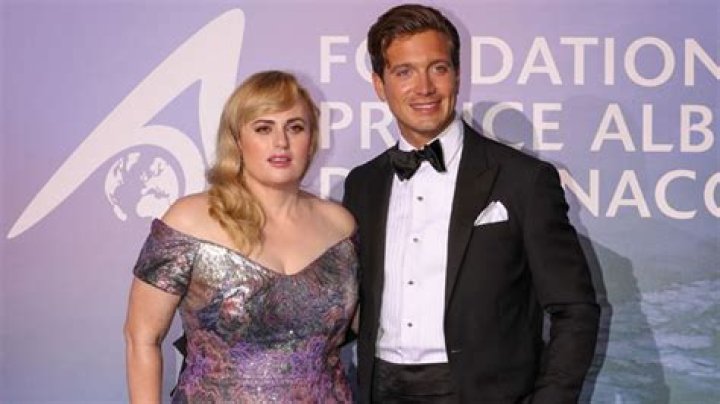 Rebel Wilson’s Boyfriend Jacob Busch Goes Shirtless & Cuddles Her During Malibu Hike — Pic
