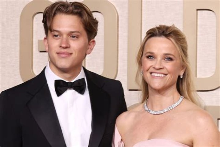 Reese Witherspoon, 43, Looks Just Like Her Cute Son Deacon, 16, In Sweet Birthday Pic