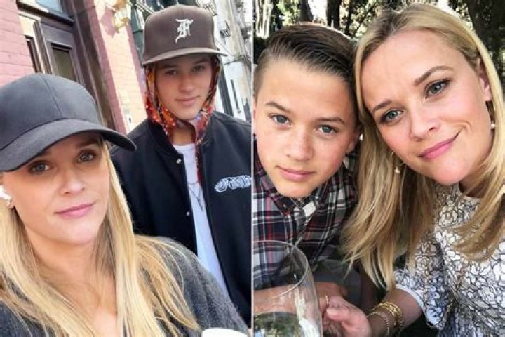 Reese Witherspoon’s Son Deacon, 17, Towers Over Her As They Go Shopping Together