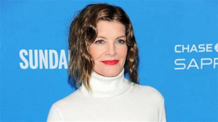 Rene Russo wears white to the 2015 Oscars.