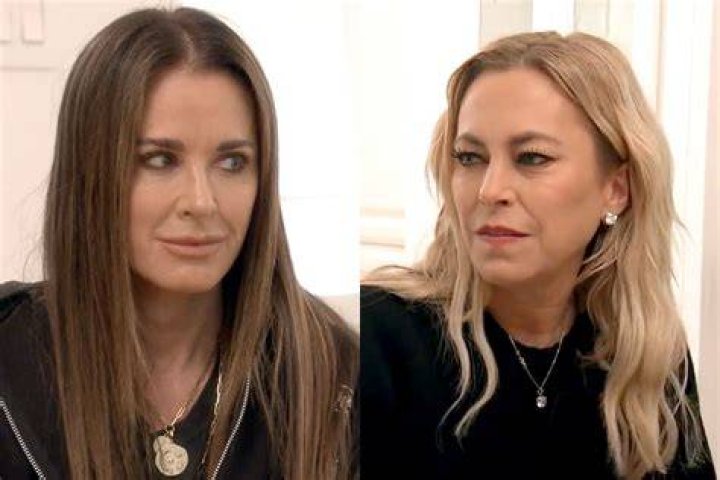 ‘RHOBH’s Sutton Stracke ‘Hoping’ To Reconcile With Teddi Mellencamp After ‘Boring’ Diss
