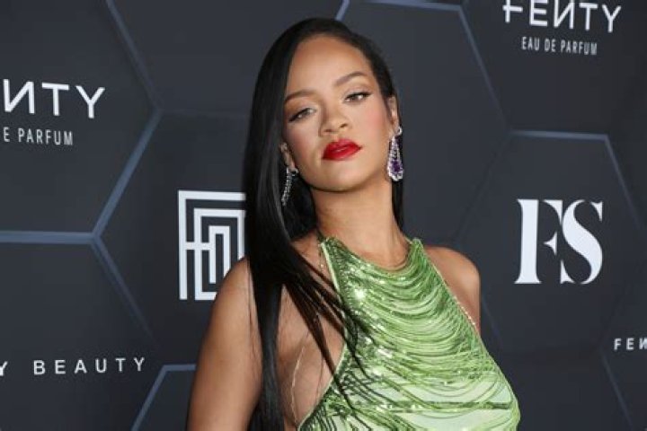 Rihanna Blows Out Candles On 32nd Birthday Cake While Partying In Mexico — Watch