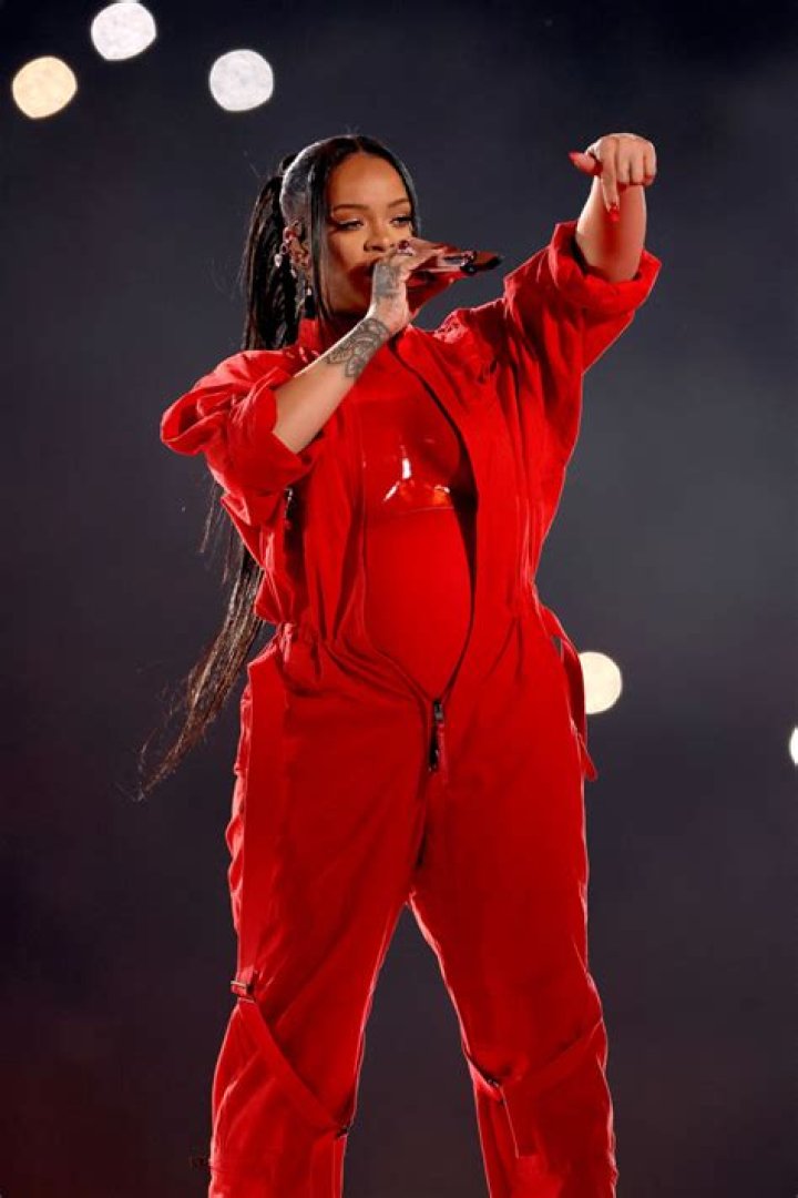 Rihanna Didn’t Know She Was Pregnant When She Agreed To Super Bowl: I Did It ‘For My Fans’