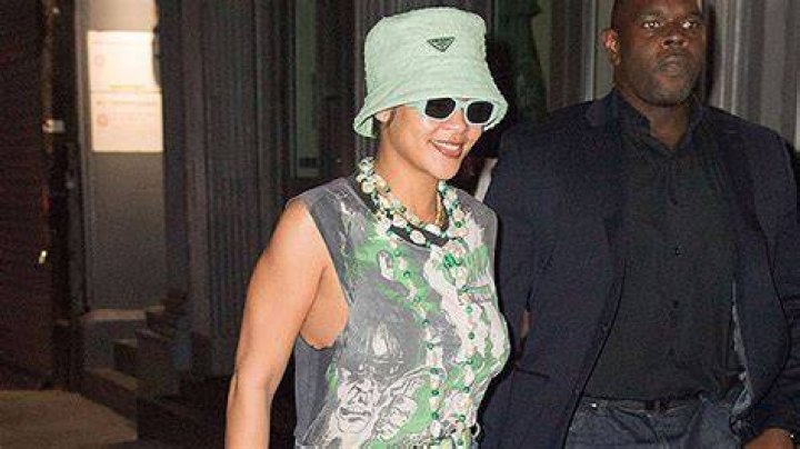 Rihanna Rocks Green Prada Hat On ASAP Rocky Date: Photos – Hollywood Life