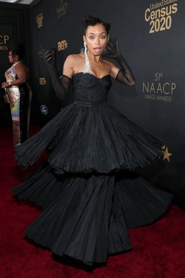 Rihanna Slays In Glam Purple Gown At 2020 NAACP Image Awards — See Pics