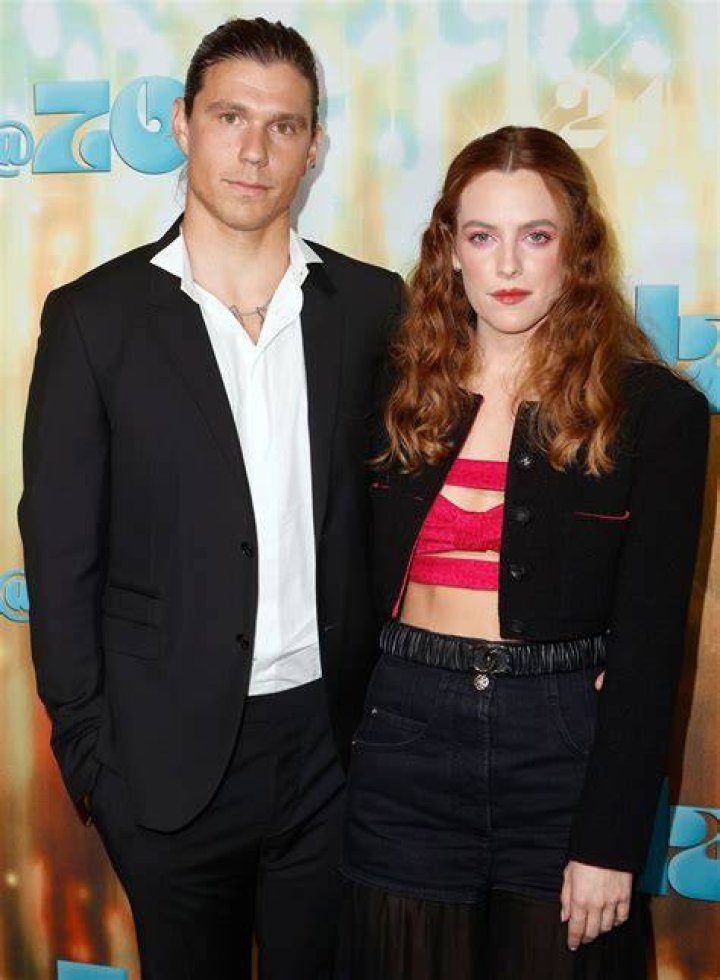 Riley Keough&rsquo;s Best &lsquo;Daisy Jones&rsquo; Press Looks: Photos
