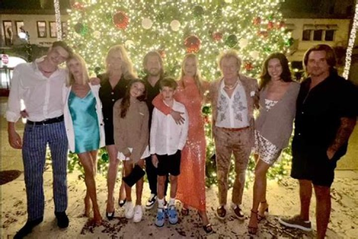 Rod Stewart With Daughter Ruby At Baby Shower: Photos – Hollywood Life