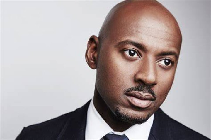 Romany Malco On Set