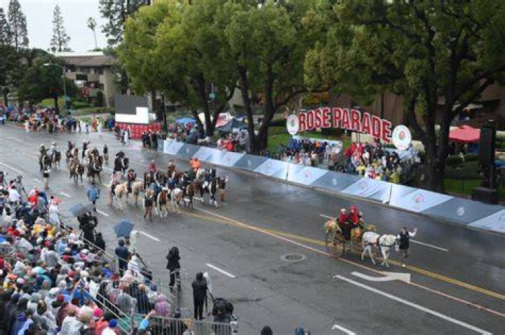 rose-parade-1