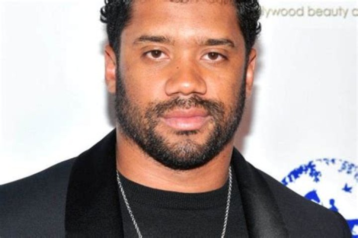 Russell Wilson Makes Powerful ‘Black Lives Matter’ Speech At ESPYs – Hollywood Life