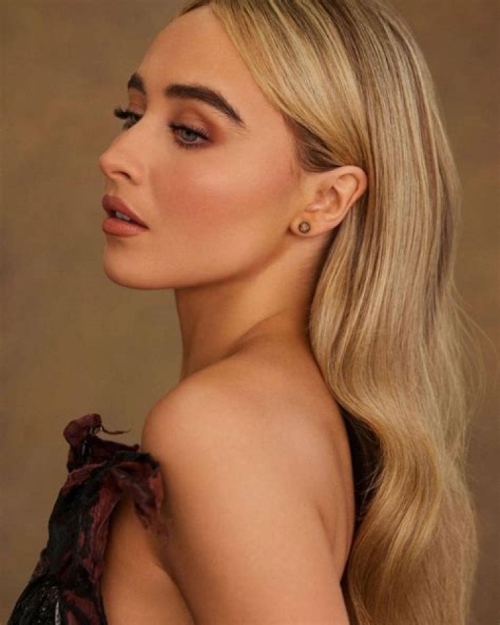 Sabrina Carpenter Celebrity Profile – Hollywood Life