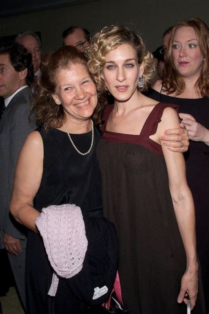 Sarah Jessica Parker with her daughters Marion Loretta Elwell Broderick and Tabitha Hodge Broderick are seen at the 'And Just Like That' film set in New York City. NON-EXCLUSIVE October 20, 2021. 20 Oct 2021 Pictured: Sarah Jessica Parker,Marion Loretta Elwell Broderick,Tabitha Hodge Broderick. Photo credit: Jose Perez/Bauergriffin.com / MEGA TheMegaAgency.com +1 888 505 6342 (Mega Agency TagID: MEGA798211_006.jpg) [Photo via Mega Agency]