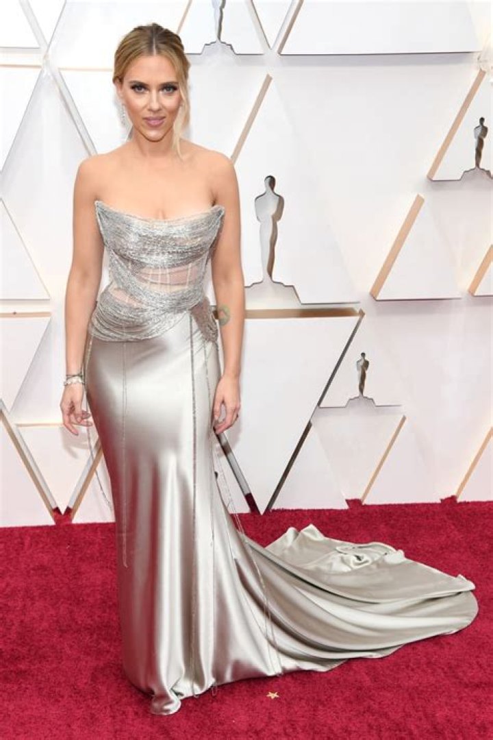 Scarlett Johansson Oscar Dress
