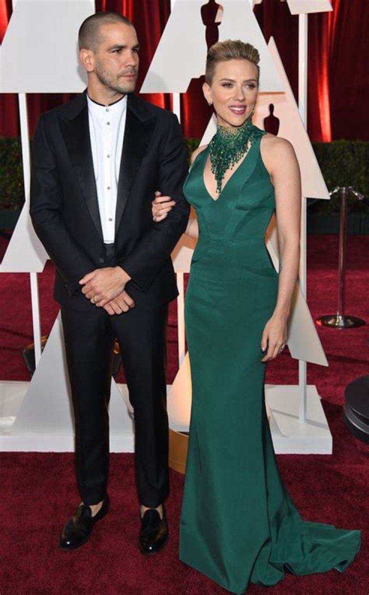 scarlett johansson romain dauriac