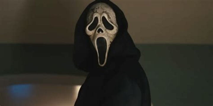 ‘Scream’ Featurette Reveals Ghostface’s Next ‘Target’ & ‘Shocking’ New Footage From The Horror Sequel