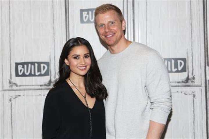 Sean Lowe & Catherine Giudici On Adoption Plans & Their Growing Family – Hollywood Life