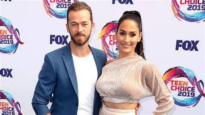 See Announcement – Hollywood Life