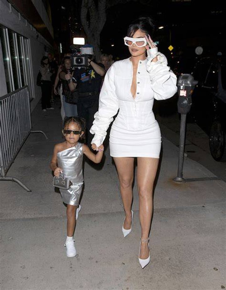 See Her Tight White Dress – Hollywood Life