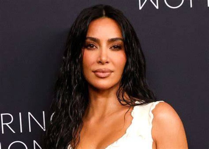 See Pics of Kim & More – Hollywood Life