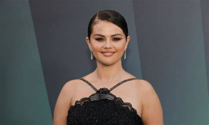 Selena Gomez Collaborator: She Will Be The New Jennifer Lopez