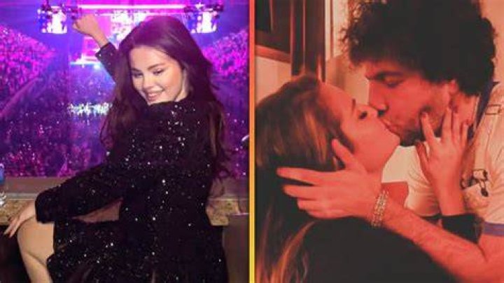 Selena Gomez Sings & Dances In Her Bathroom To Her Own Music In Cute Video — Watch