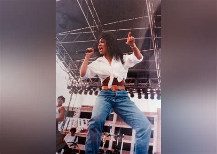 Selena Quintanilla-P&eacute;rez On Stage