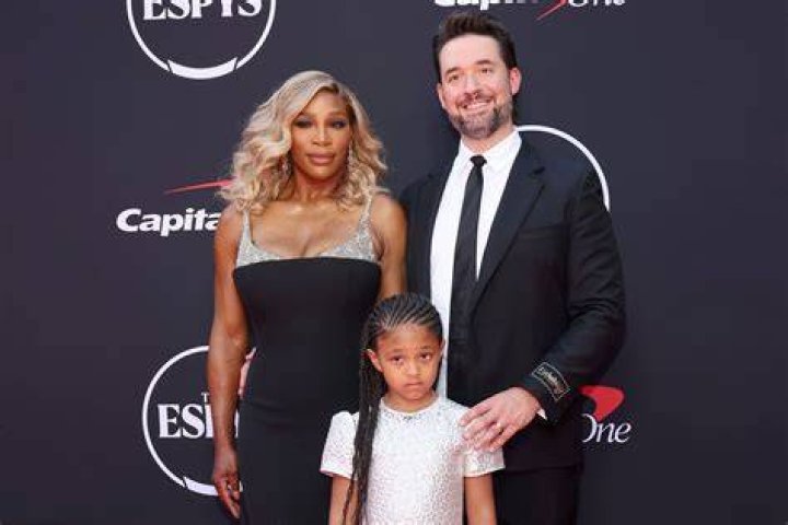 Serena Williams & Daughter Olympia, 3, Sled On Fake Snow In Florida While Wearing Matching Dresses