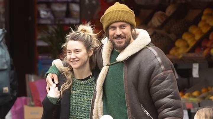 Shailene Woodley & Aaron Rodgers