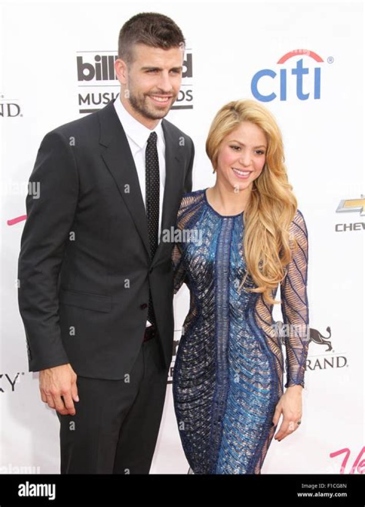 Shakira 2014 Billboard Music Awards arrivals, Las Vegas, America - 18 May 2014 WEARING JULIEN MACDONALD SAME OUTFIT AS CATWALK MODEL 3571838af