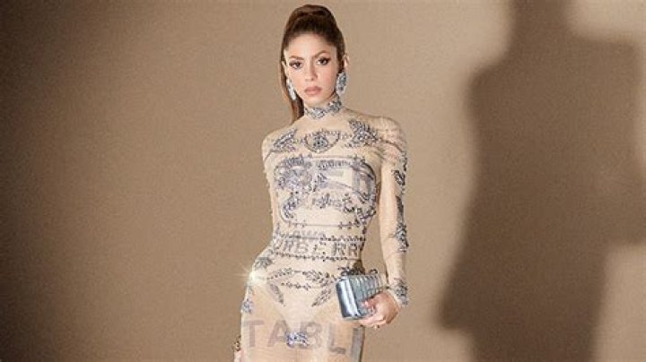 Shakira For Burberry