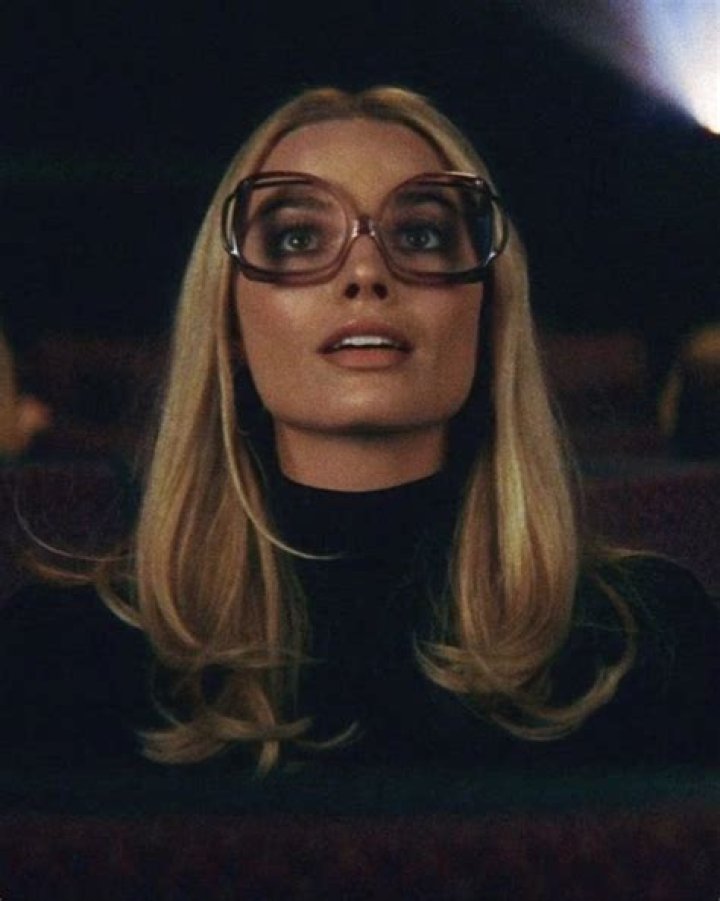 Sharon Tate and Margot Robbie