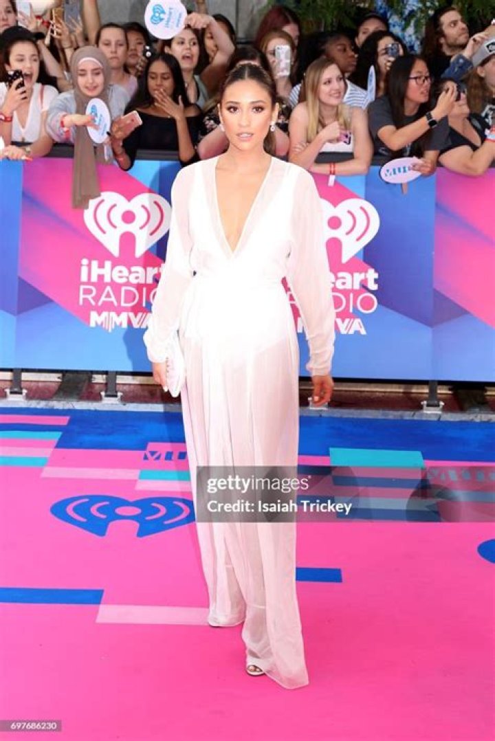 Shay Mitchell at the iHeartRadio Music Awards